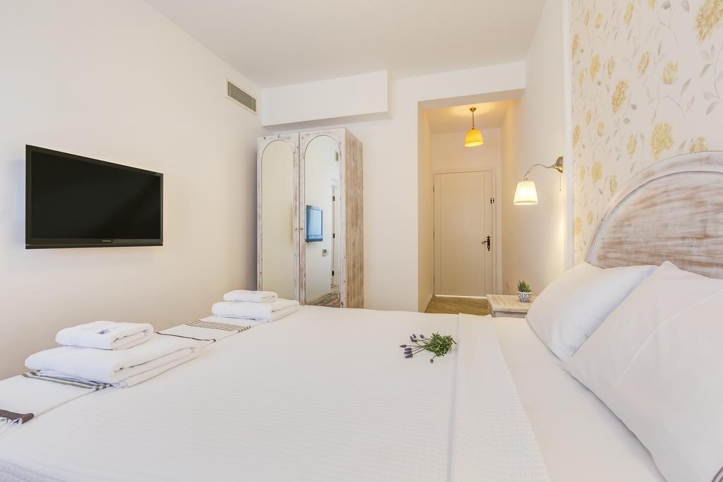 Ev Bharat Butique Hotel, อาเลอเจอติ ภายนอก รูปภาพ